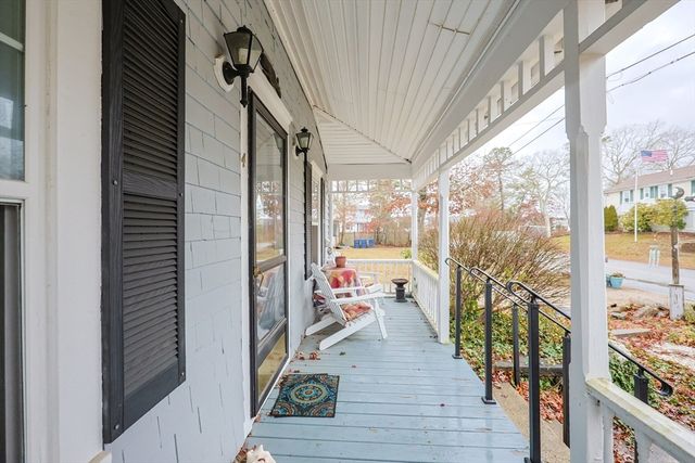 4 Roosevelt St, Wareham, MA 02571