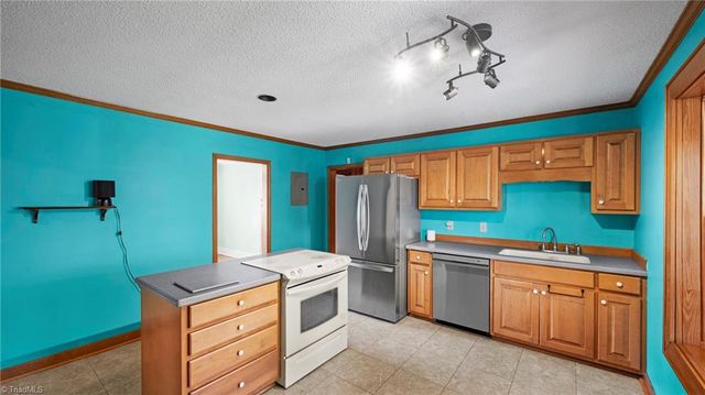 1735 Prince Edward Drive, Elon, NC 27244