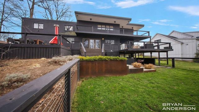 2631 Greentree Drive Se, City Of Grand Rapids, MI 49546