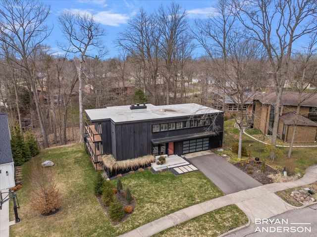 2631 Greentree Drive Se, City Of Grand Rapids, MI 49546