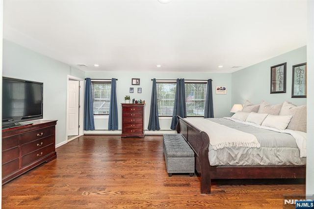 153 Howard Avenue, Rochelle Park, NJ 07662