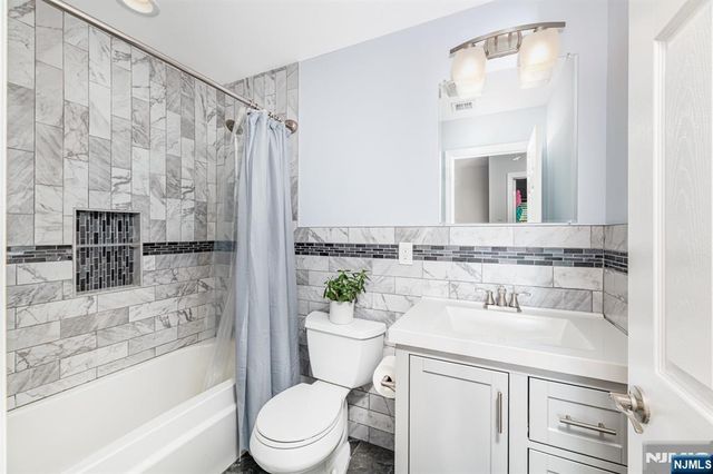 153 Howard Avenue, Rochelle Park, NJ 07662