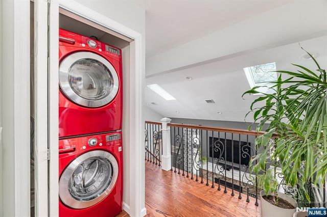 153 Howard Avenue, Rochelle Park, NJ 07662