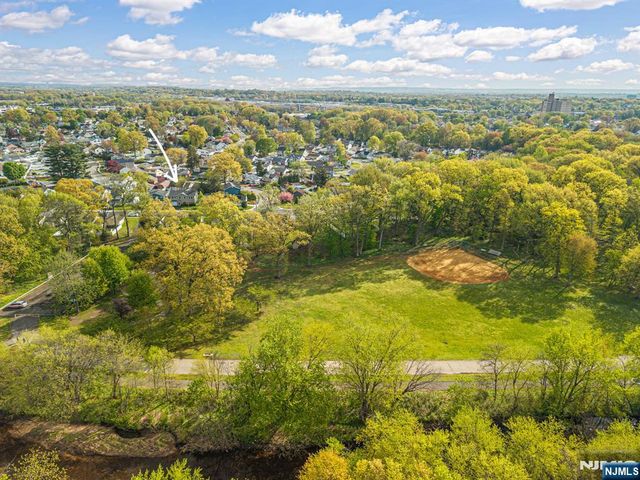 153 Howard Avenue, Rochelle Park, NJ 07662