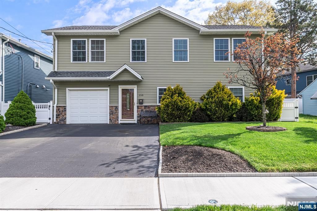 153 Howard Avenue, Rochelle Park, NJ 07662