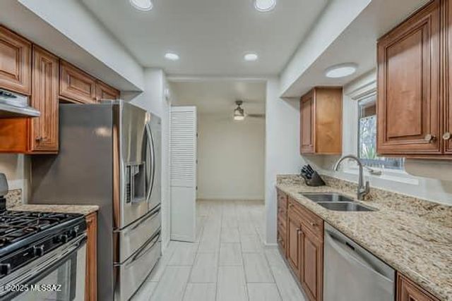 430 N Dodge Boulevard, Tucson, AZ 85716