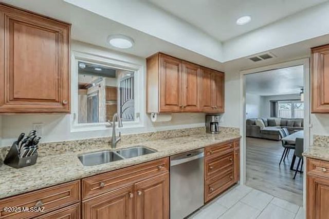 430 N Dodge Boulevard, Tucson, AZ 85716