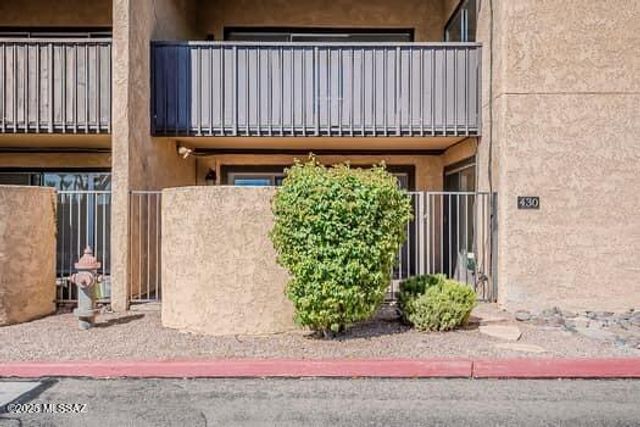 430 N Dodge Boulevard, Tucson, AZ 85716