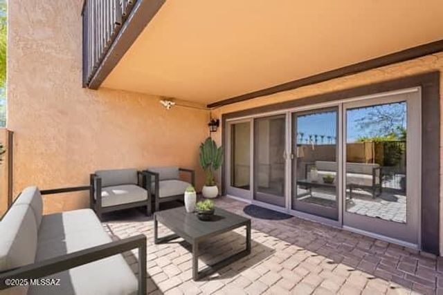 430 N Dodge Boulevard, Tucson, AZ 85716