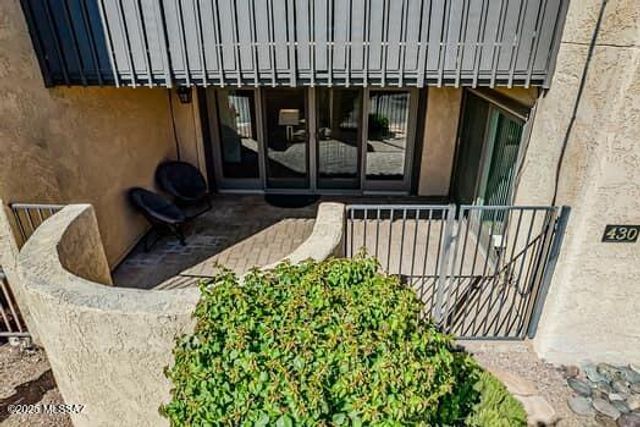 430 N Dodge Boulevard, Tucson, AZ 85716