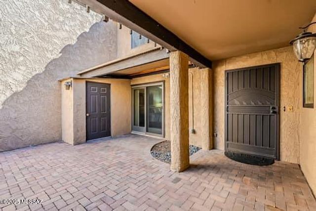 430 N Dodge Boulevard, Tucson, AZ 85716