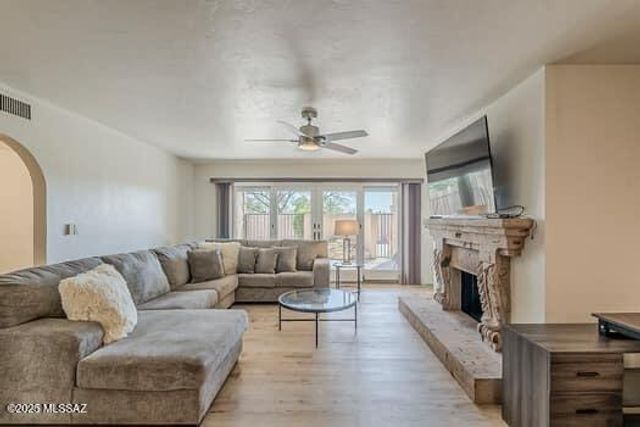 430 N Dodge Boulevard, Tucson, AZ 85716