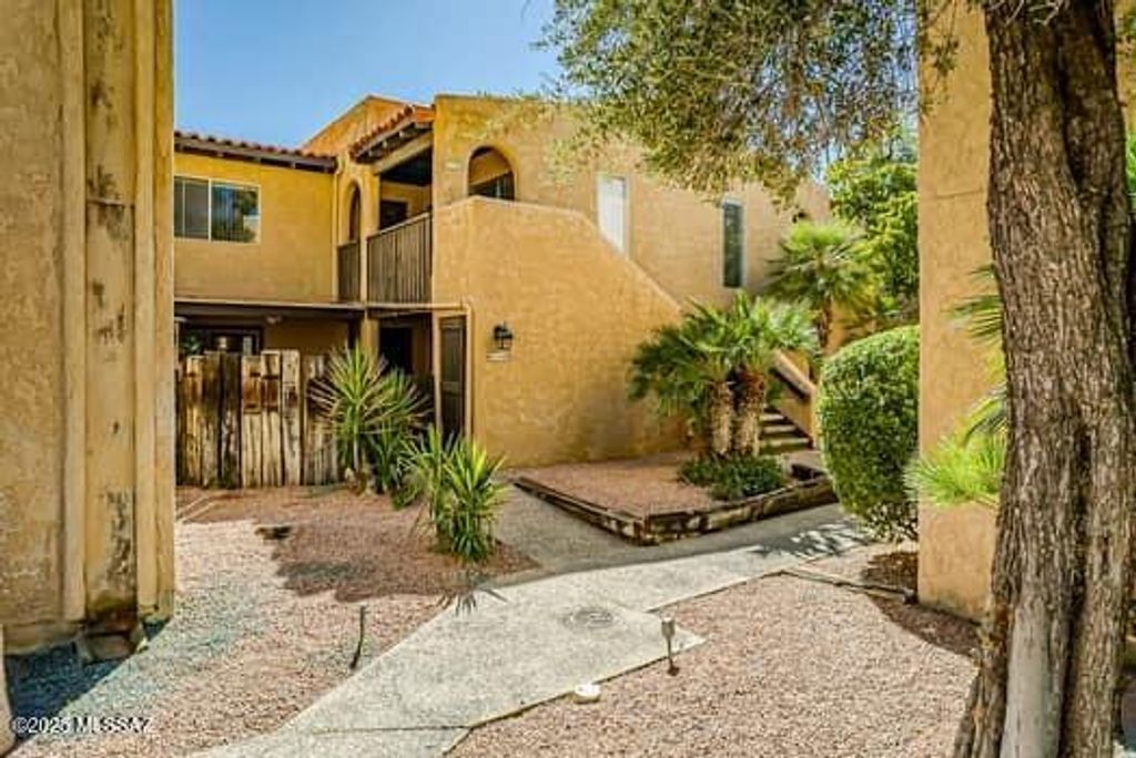 430 N Dodge Boulevard, Tucson, AZ 85716