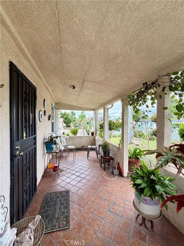 952 Orange Grove, San Fernando, CA 91340