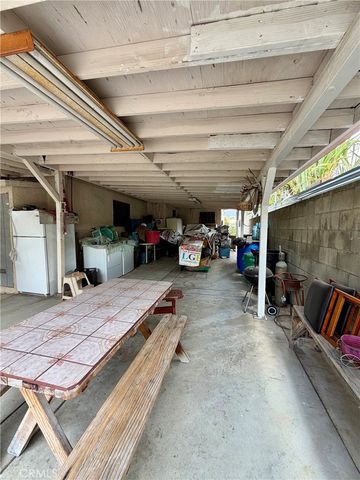 952 Orange Grove, San Fernando, CA 91340