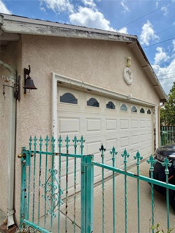 952 Orange Grove, San Fernando, CA 91340