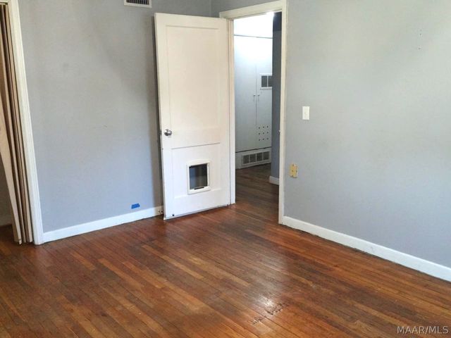 5761 Main Street, Millbrook, AL 36054