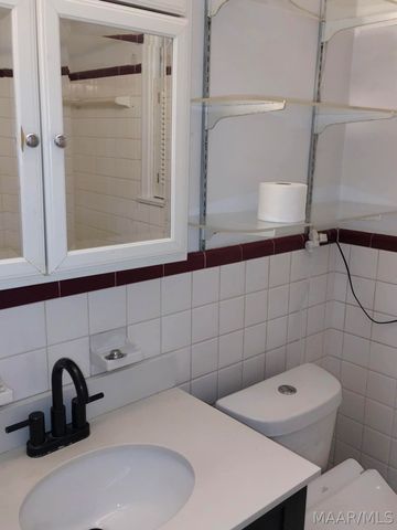 5761 Main Street, Millbrook, AL 36054