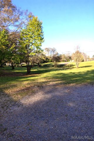 5761 Main Street, Millbrook, AL 36054