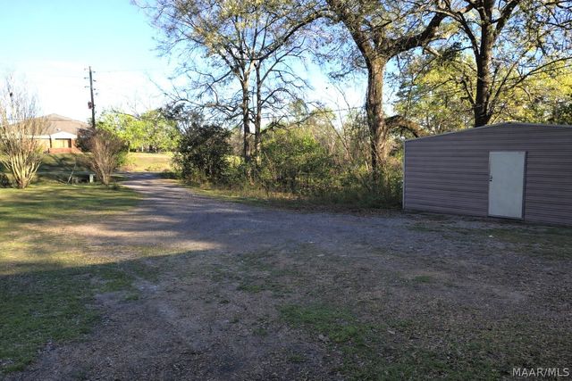 5761 Main Street, Millbrook, AL 36054