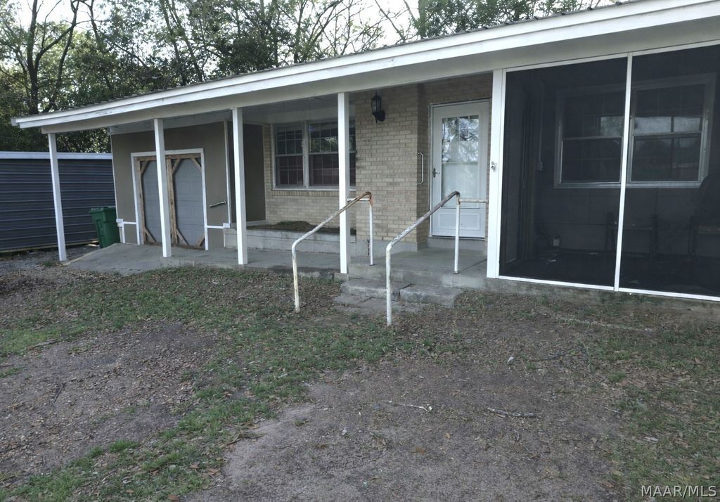 5761 Main Street, Millbrook, AL 36054