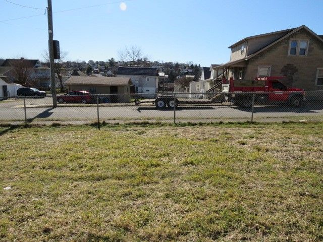 502 Giffin Ave, Canonsburg, PA 15317