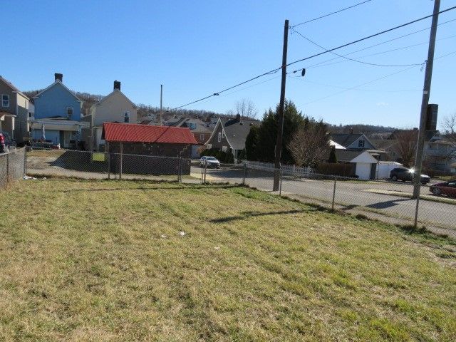 502 Giffin Ave, Canonsburg, PA 15317