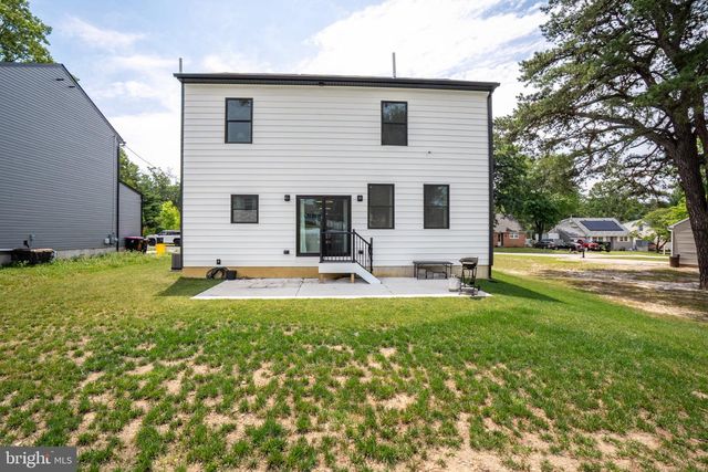 20 LINCOLN AVE, Sicklerville, NJ 08081