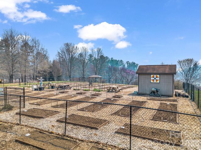 142 Mountain Elder Lane 79, Hendersonville, NC 28739