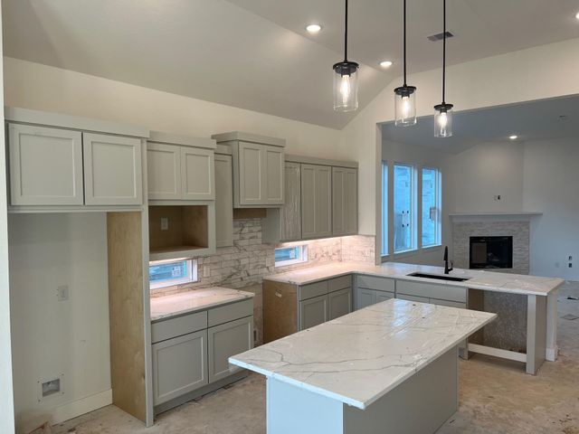 2414 Garden Arbor, Tomball, TX 77375