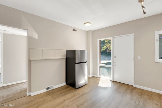 2187 Murray Hill Road, Cleveland, OH 44106