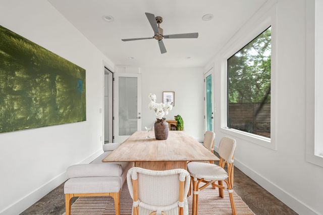 1182 Oakgrove Ave A, Austin, TX 78702