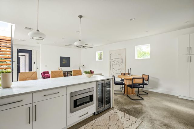 1182 Oakgrove Ave A, Austin, TX 78702