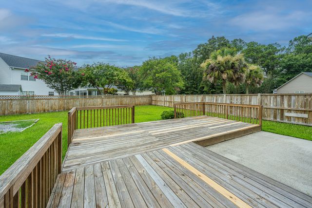 400 Barreling Court, Moncks Corner, SC 29461