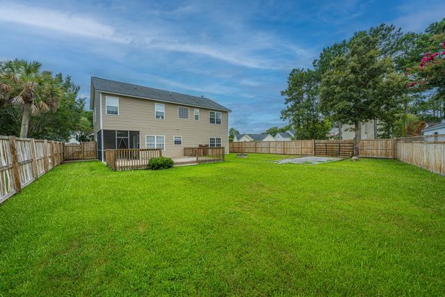 400 Barreling Court, Moncks Corner, SC 29461