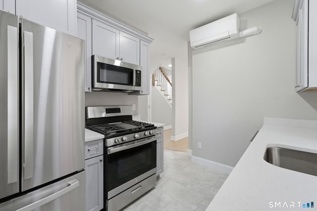 41 Center Street, Hartford, CT 06120