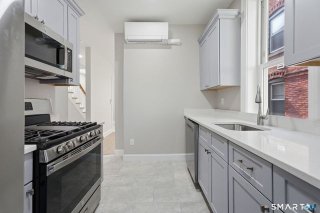 41 Center Street, Hartford, CT 06120