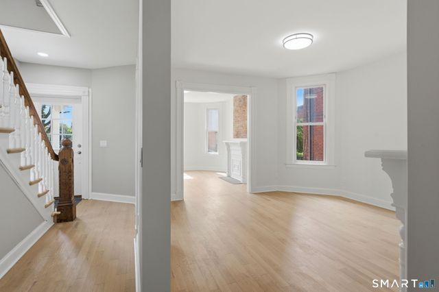 41 Center Street, Hartford, CT 06120