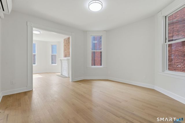 41 Center Street, Hartford, CT 06120