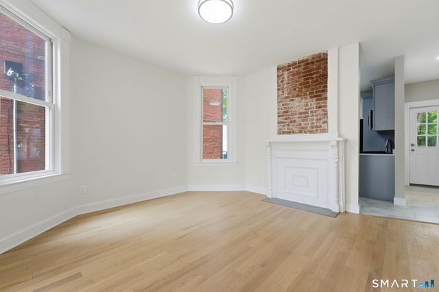41 Center Street, Hartford, CT 06120