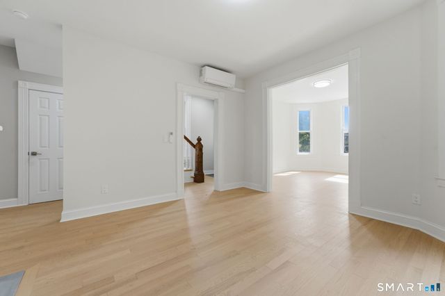 41 Center Street, Hartford, CT 06120