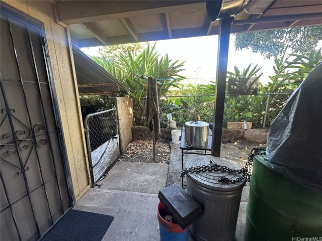 85-234 Waianae Valley Road, Waianae, HI 96792