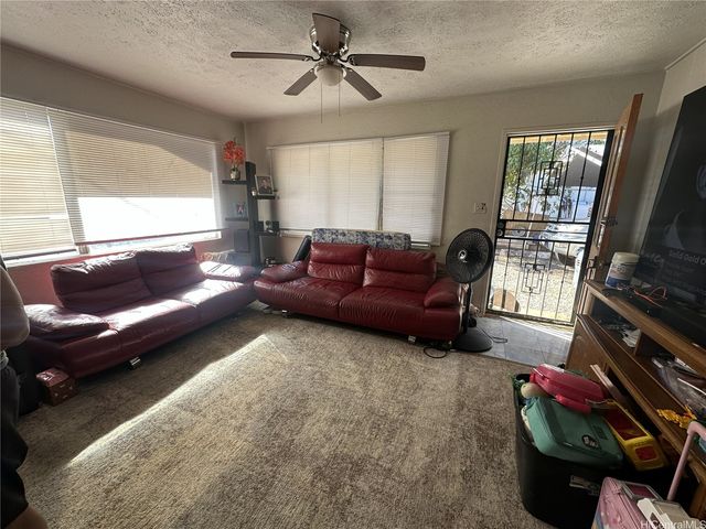 85-234 Waianae Valley Road, Waianae, HI 96792