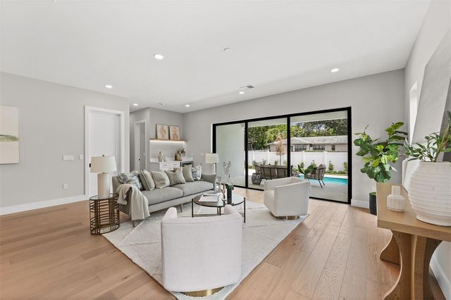 2103 GALE STREET, Orlando, FL 32803