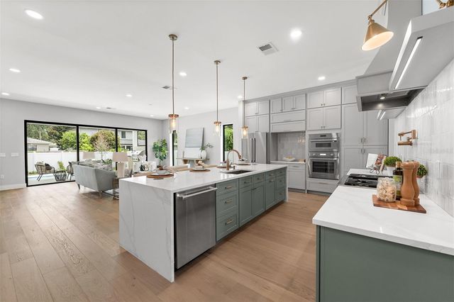 2103 GALE STREET, Orlando, FL 32803