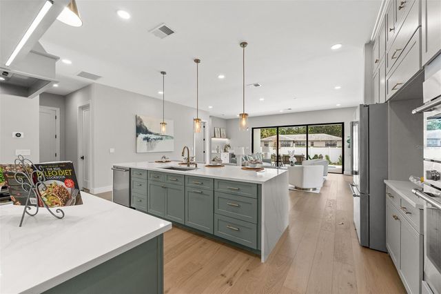 2103 GALE STREET, Orlando, FL 32803