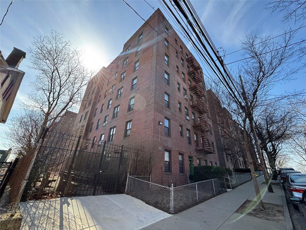 740 E 232 Street TB, Bronx, NY 10466