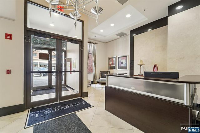 5311 City Place, Edgewater, NJ 07020