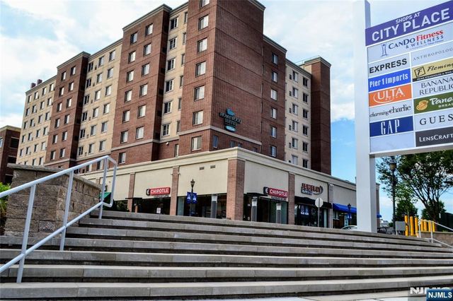 5311 City Place, Edgewater, NJ 07020