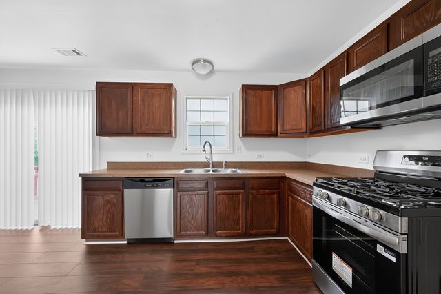 1301 Berkeley Avenue, Ford Heights, IL 60411